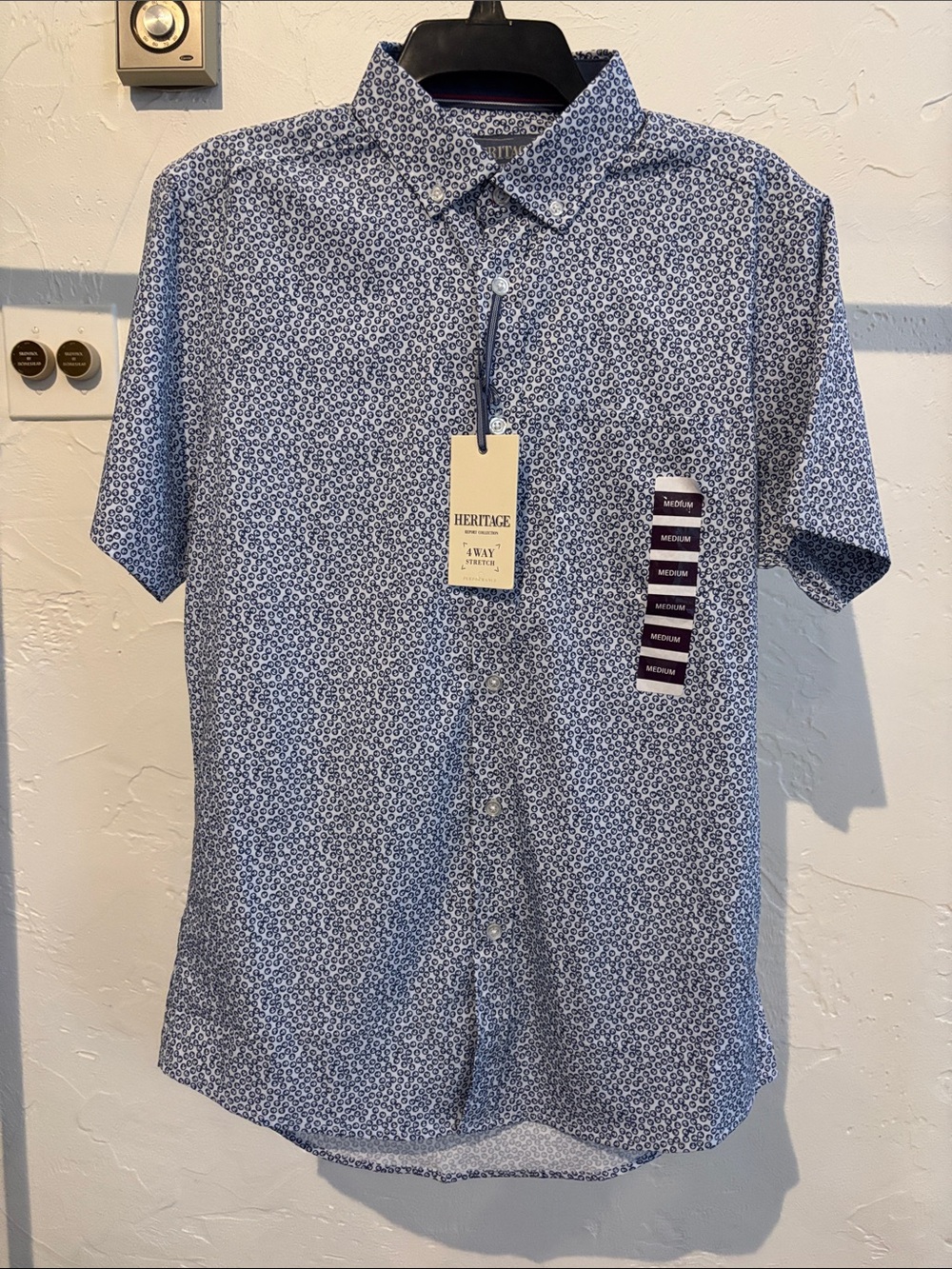 Heritage Short-Sleeve Button-Up Shirt in Navy with Anchors - Men’s Medium